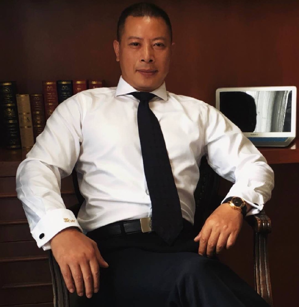 黑鹰001是谁？